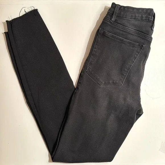 Good American | Good Waist Jeans - Black Distressed w/ Ripped Detail | Size 2/26 - Picture 2 of 4